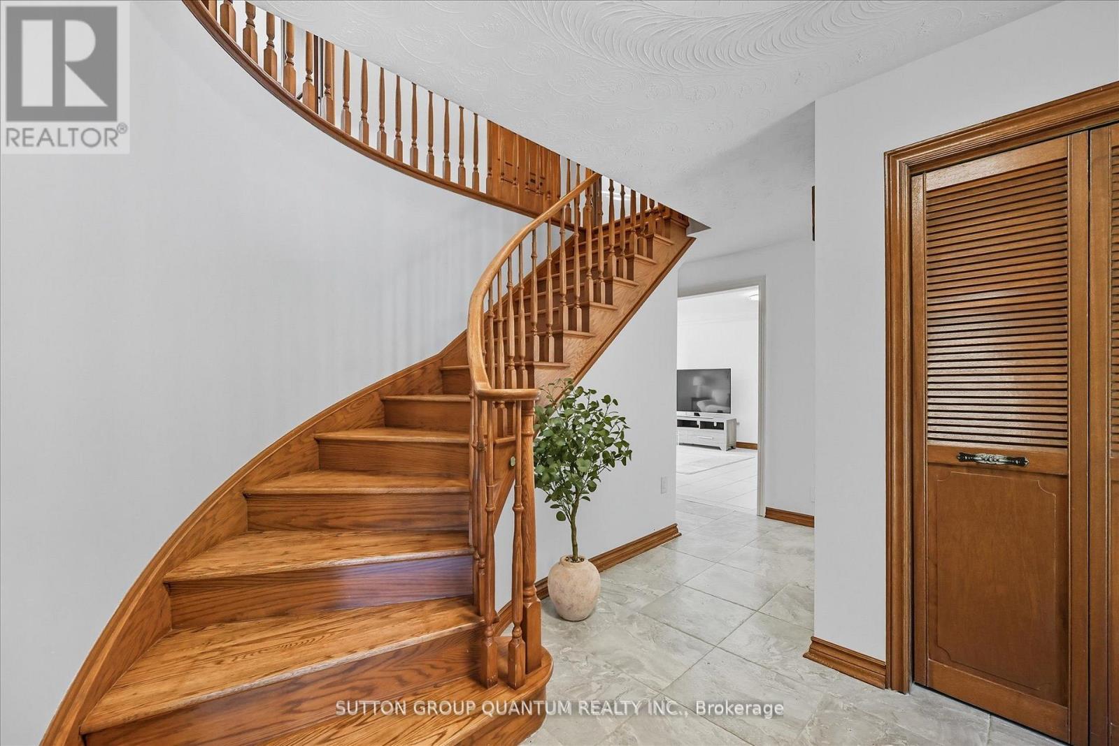 729 Winston Road, Grimsby, Ontario  L3M 4E8 - Photo 17 - X12722136