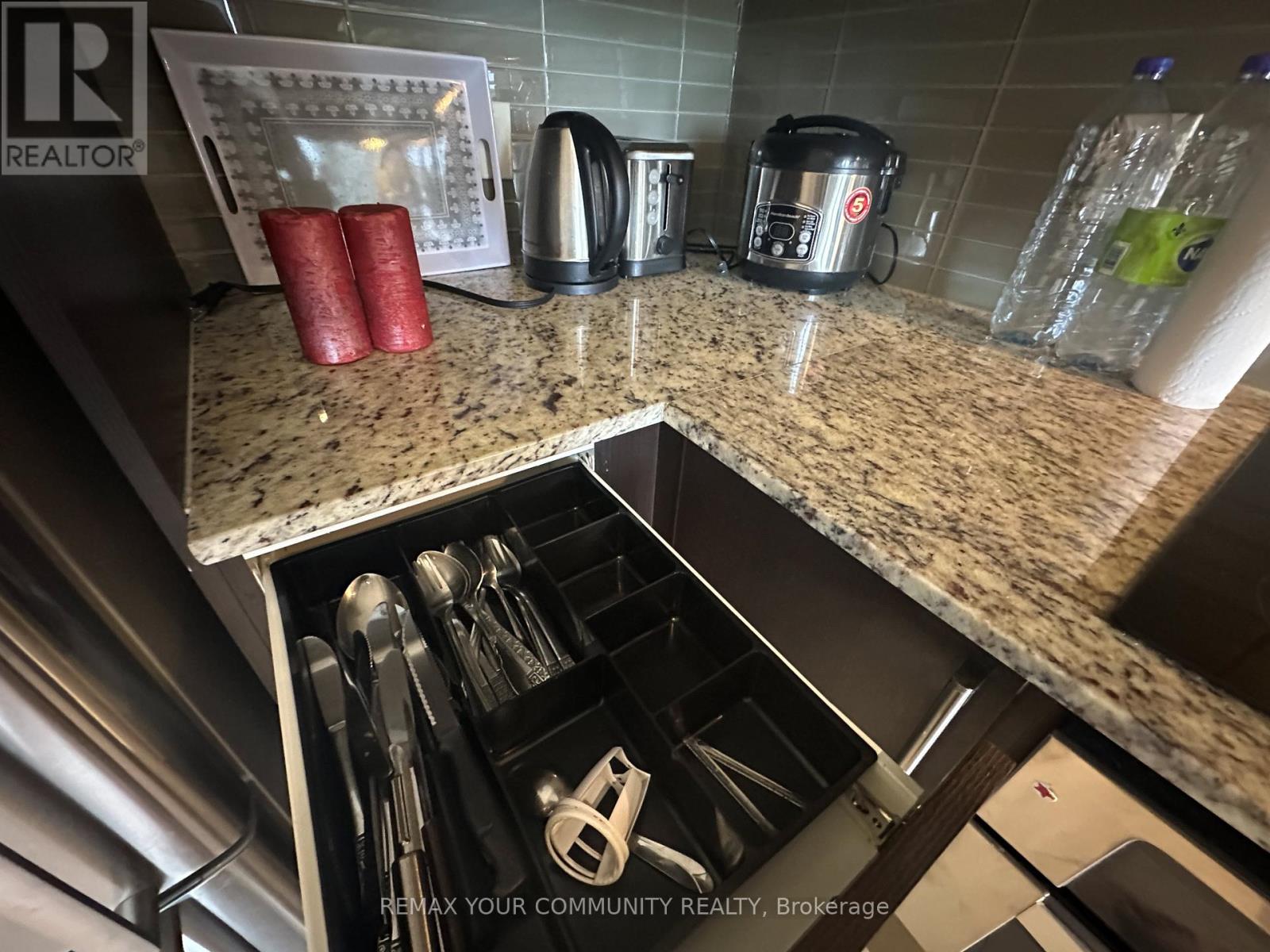 515b - 9600 Yonge Street, Richmond Hill, Ontario  L4C 0X3 - Photo 20 - N12722068