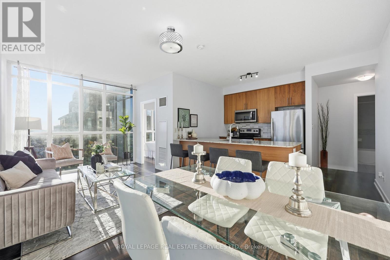 2403 - 4099 Brickstone Mews, Mississauga, Ontario  L5B 0G2 - Photo 2 - W12721254