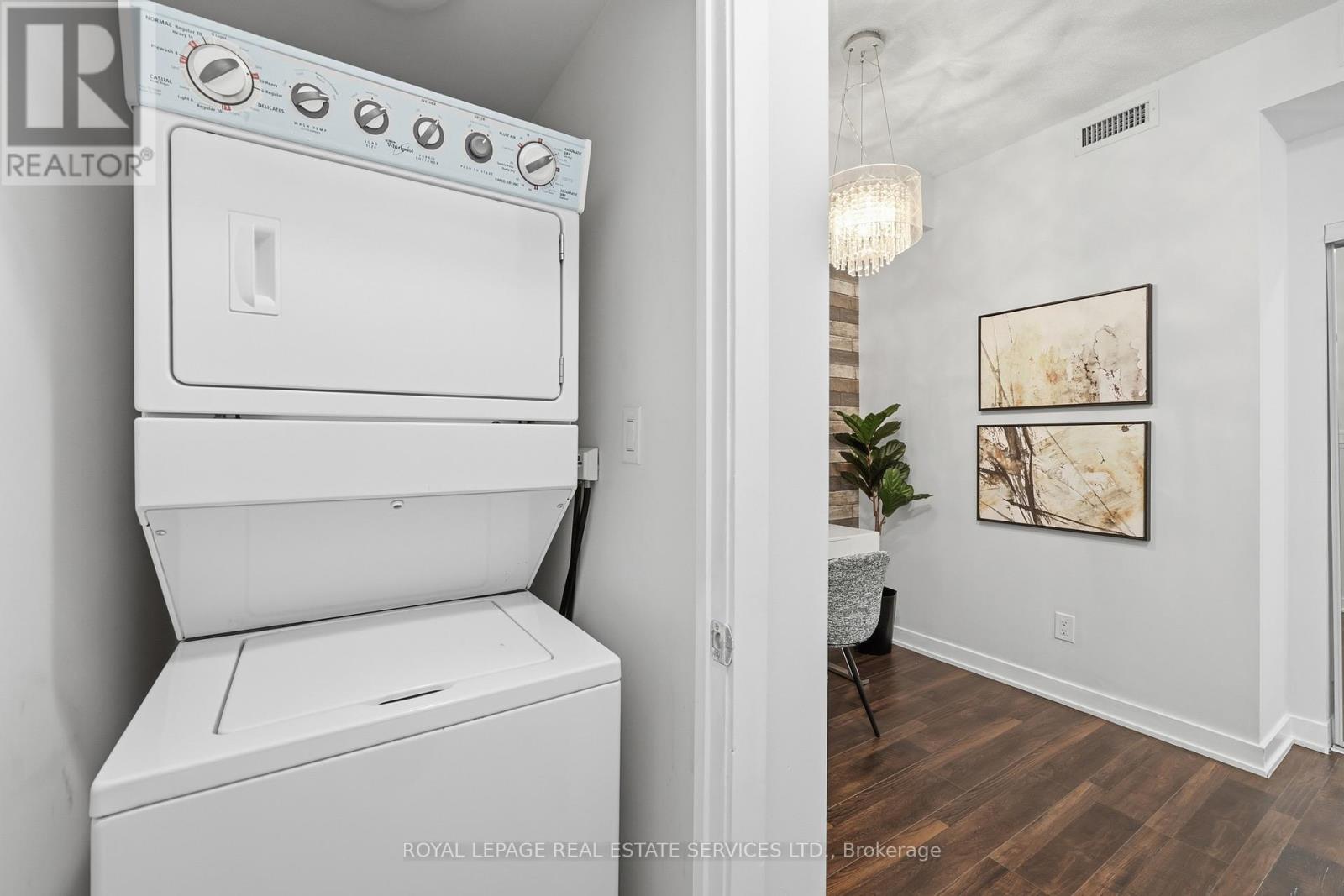 2403 - 4099 Brickstone Mews, Mississauga, Ontario  L5B 0G2 - Photo 25 - W12721254