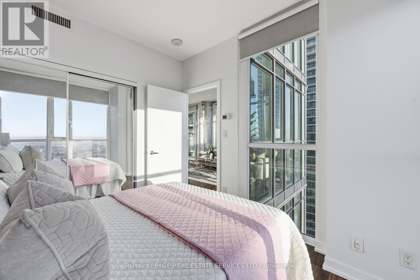 2403 - 4099 Brickstone Mews, Mississauga, Ontario  L5B 0G2 - Photo 21 - W12721254