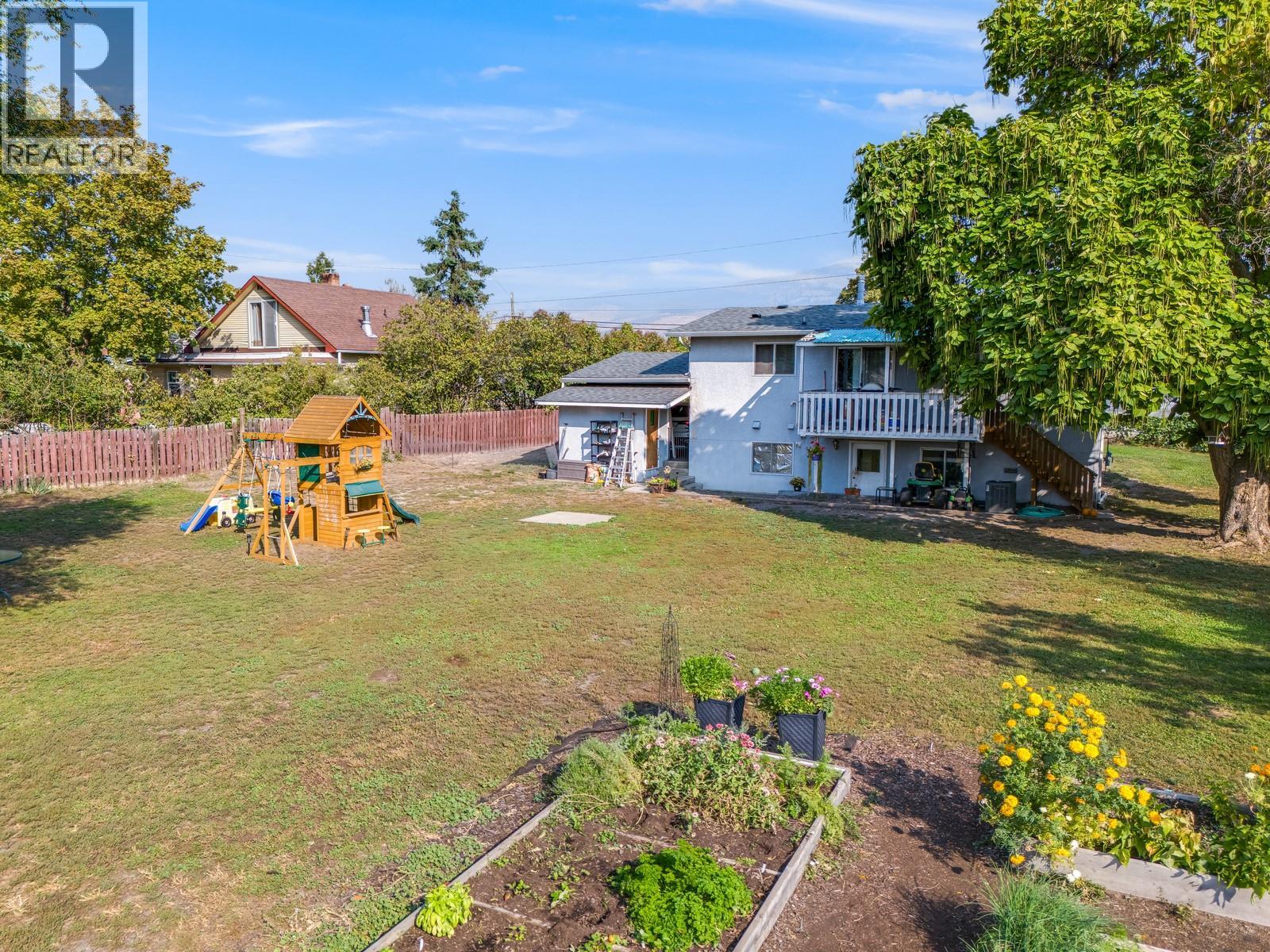 470 Gerstmar Road, Kelowna, British Columbia  V1X 4B1 - Photo 14 - 10373230