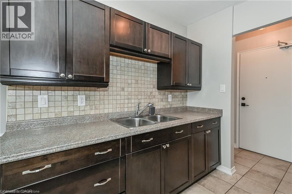 283 Fairway Road N Unit# 101, Kitchener, Ontario N2A 2P1 - Photo 6 - 40800345