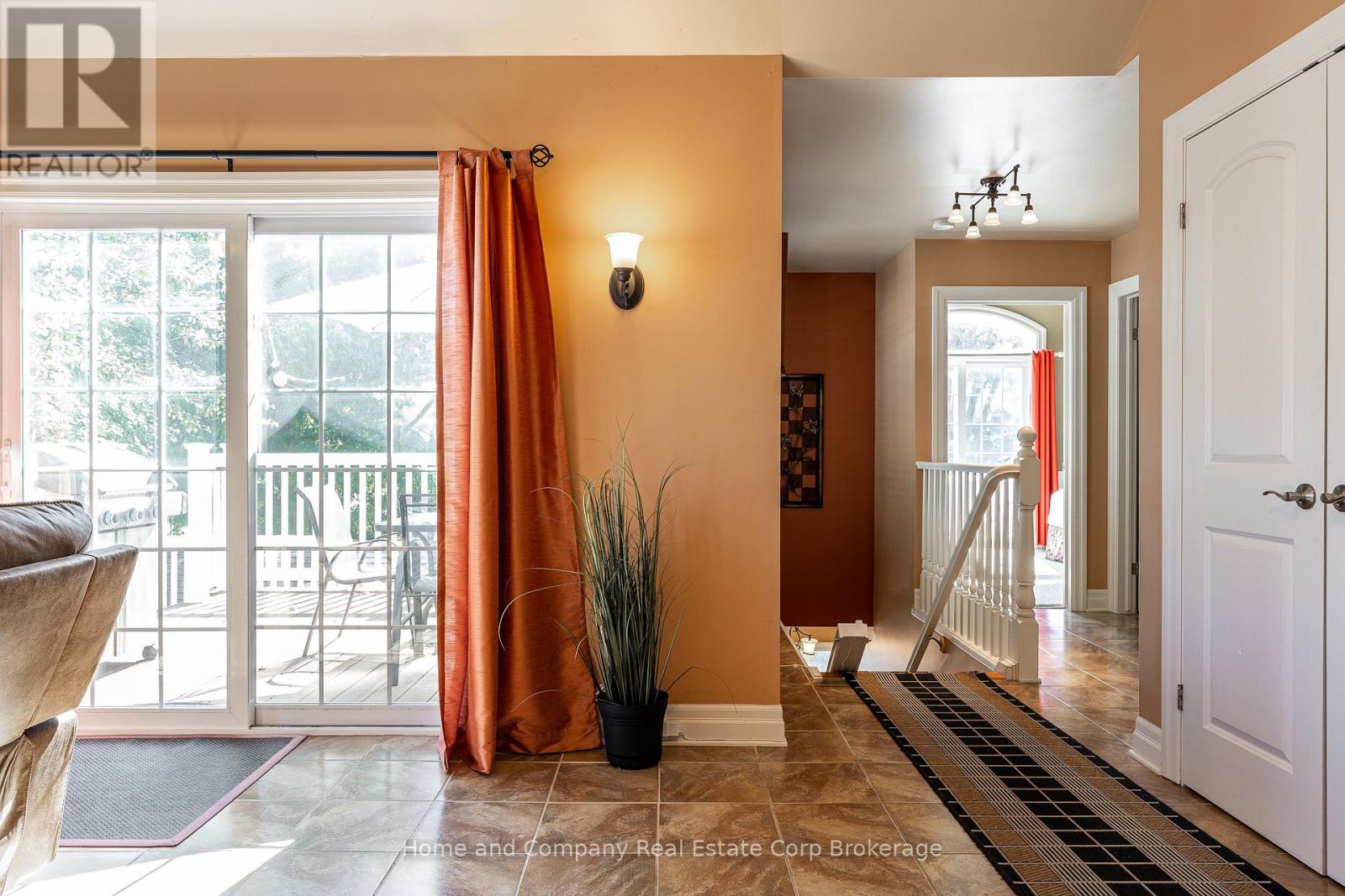 35 Thomas Street, St. Marys, Ontario N4X 1A2 - Photo 9 - X12722202