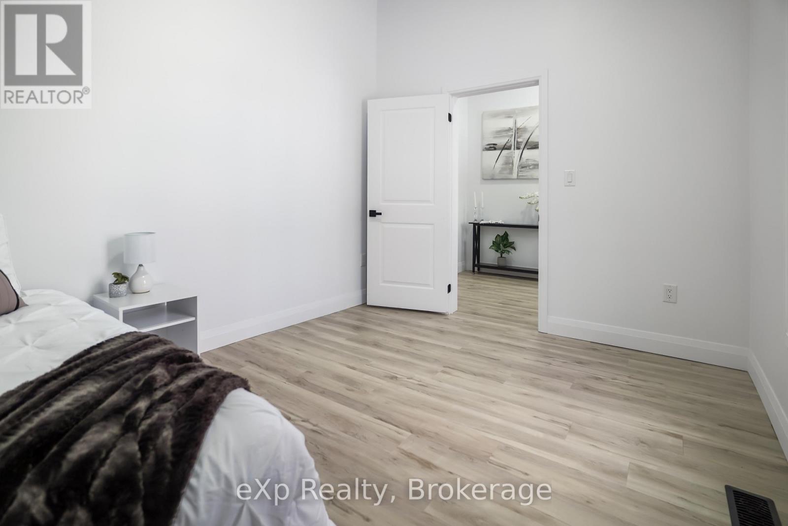 40 Victoria Street S, Woodstock, Ontario N4S 3J6 - Photo 26 - X12722252