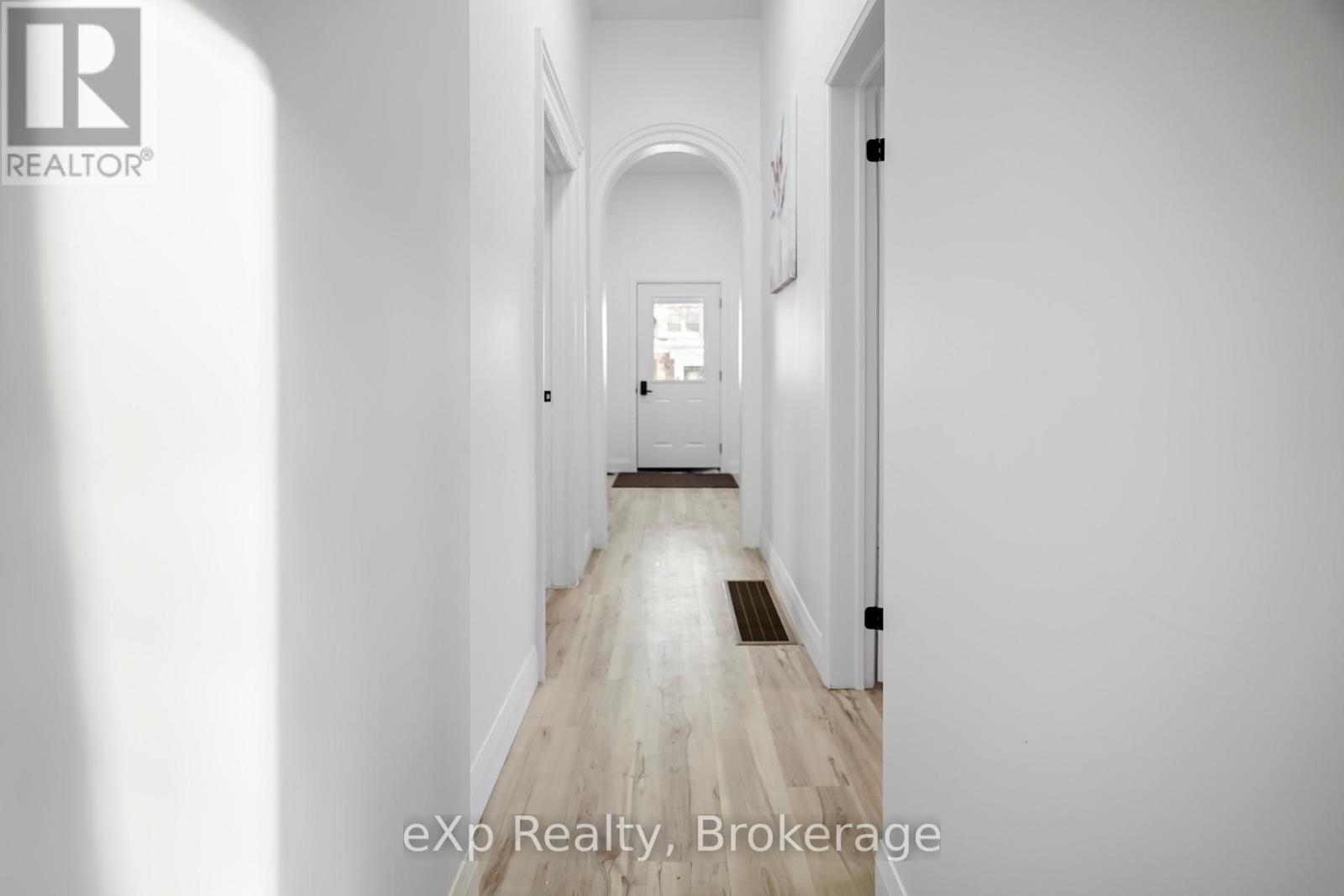 40 Victoria Street S, Woodstock, Ontario N4S 3J6 - Photo 5 - X12722252