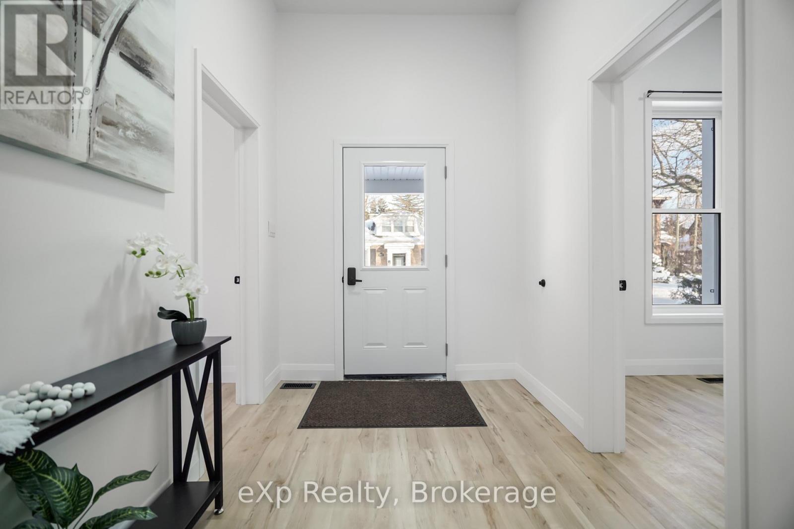 40 Victoria Street S, Woodstock, Ontario N4S 3J6 - Photo 8 - X12722252