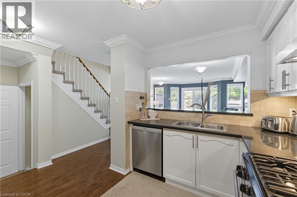 5555 Prince William Drive Unit# 8, Burlington, Ontario  L7L 6P2 - Photo 13 - 40775406