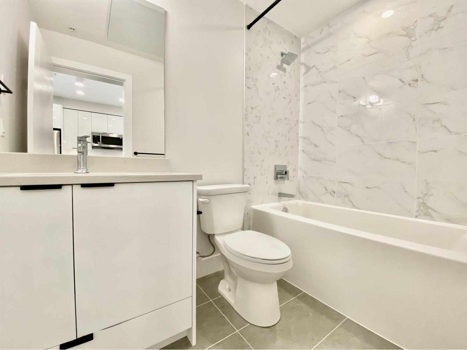 401 13458 95 Avenue, Surrey, British Columbia  V3V 0H1 - Photo 7 - R3082271