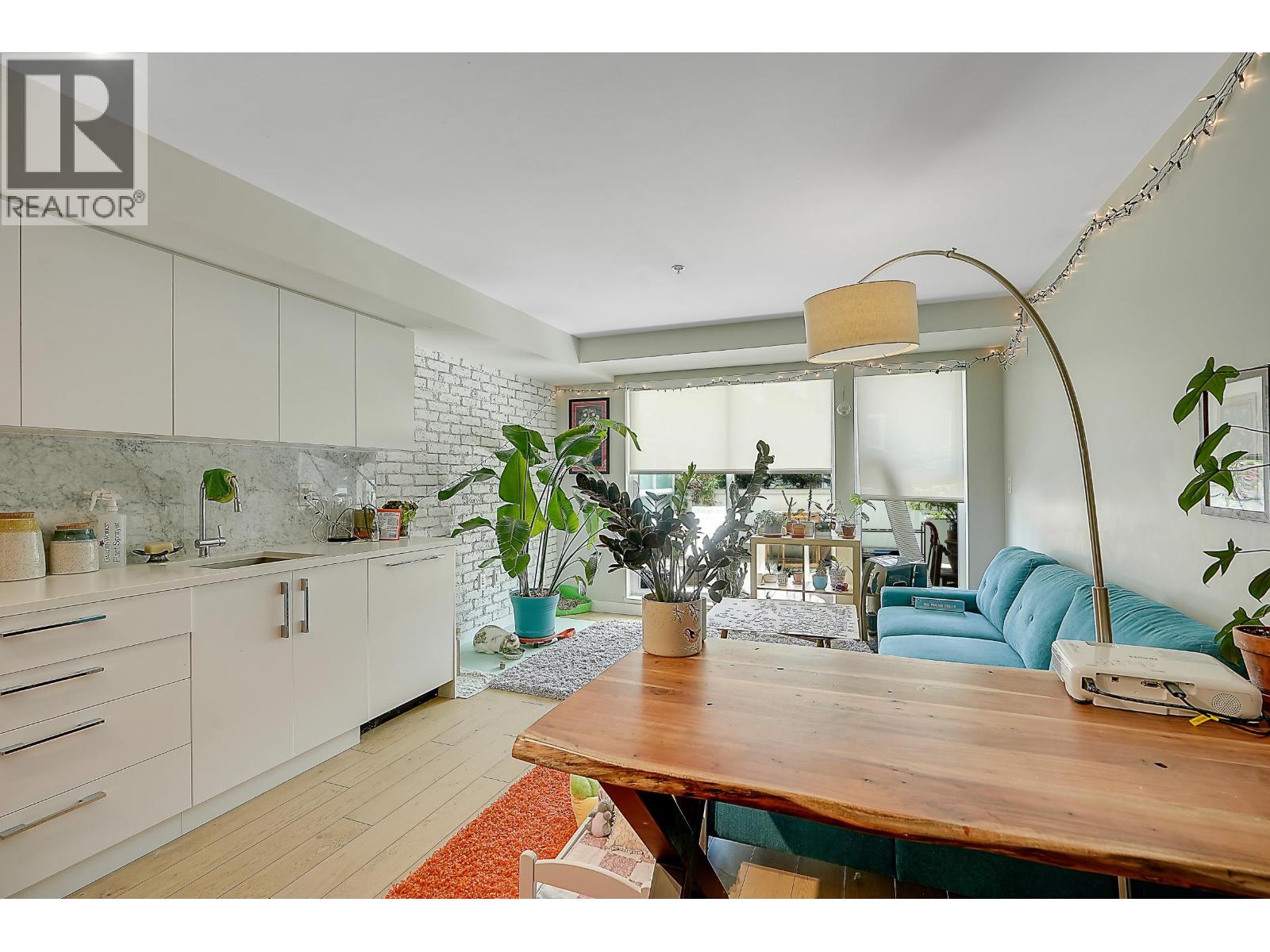 210 2508 Fraser Street, Vancouver, British Columbia V5T 3V4 - Photo 5 - R3082349