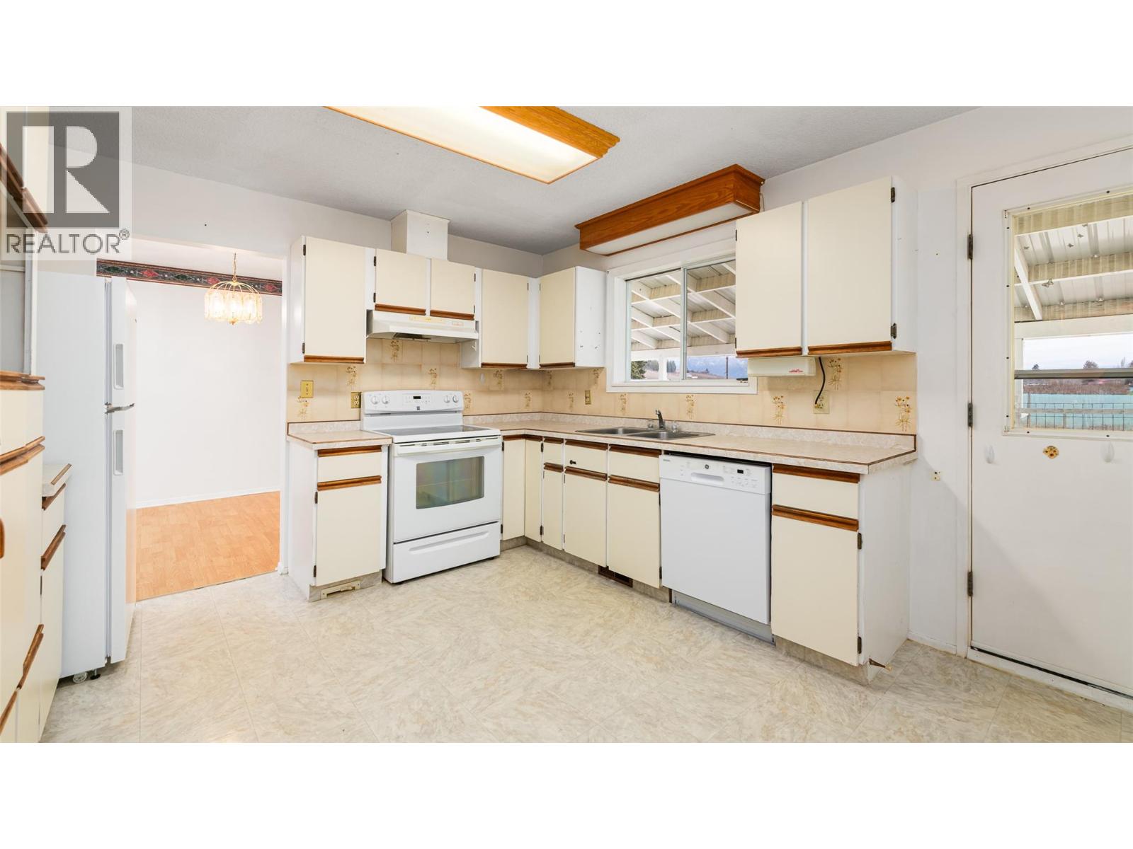 2617 Erickson Road, Creston, British Columbia  V0B 1G1 - Photo 17 - 10373442