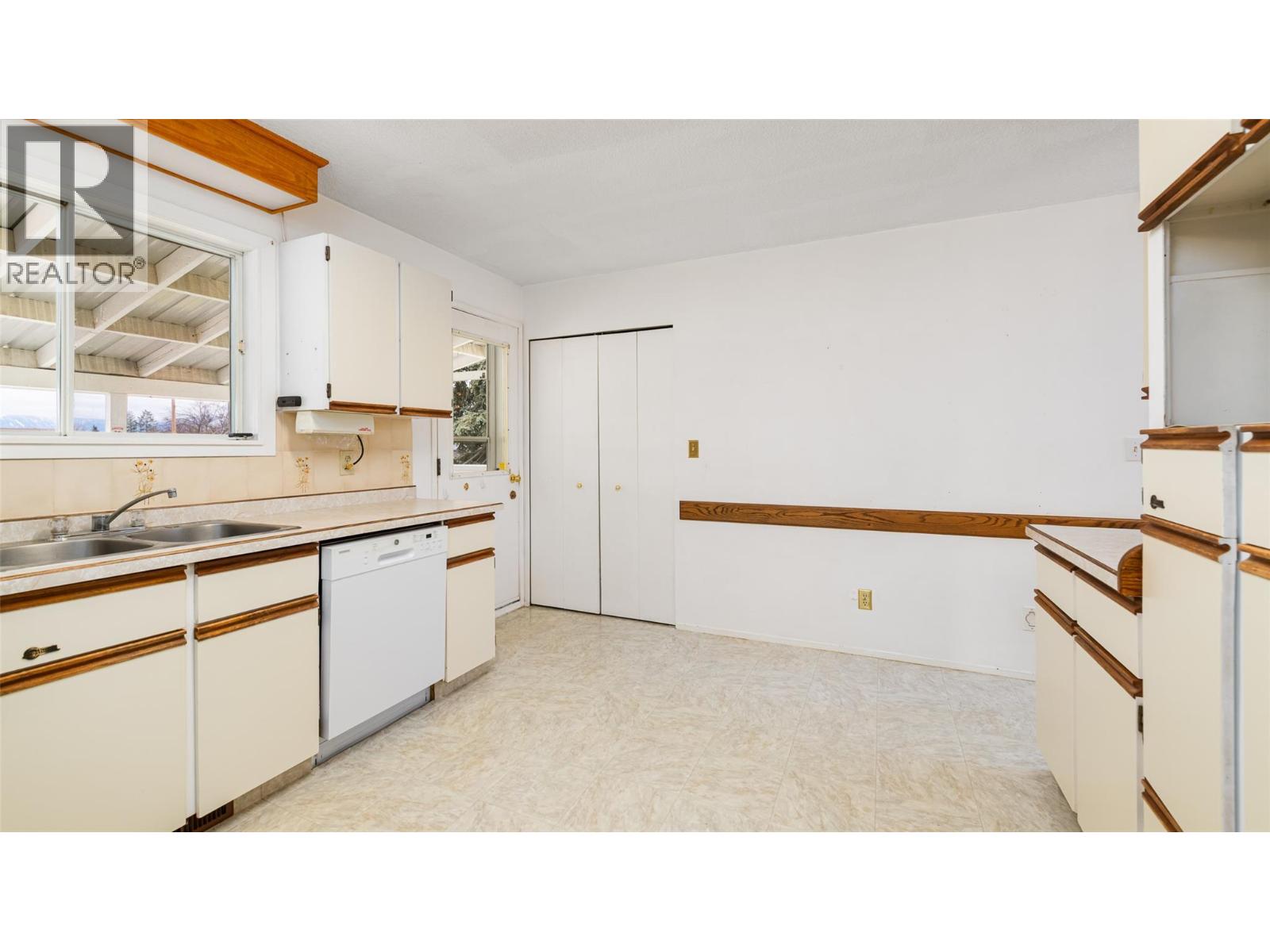 2617 Erickson Road, Creston, British Columbia  V0B 1G1 - Photo 18 - 10373442