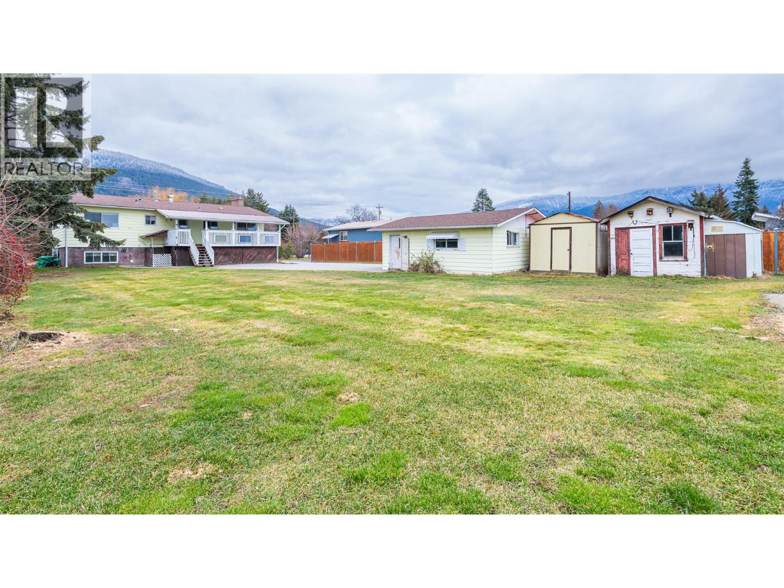 2617 Erickson Road, Creston, British Columbia  V0B 1G1 - Photo 4 - 10373442