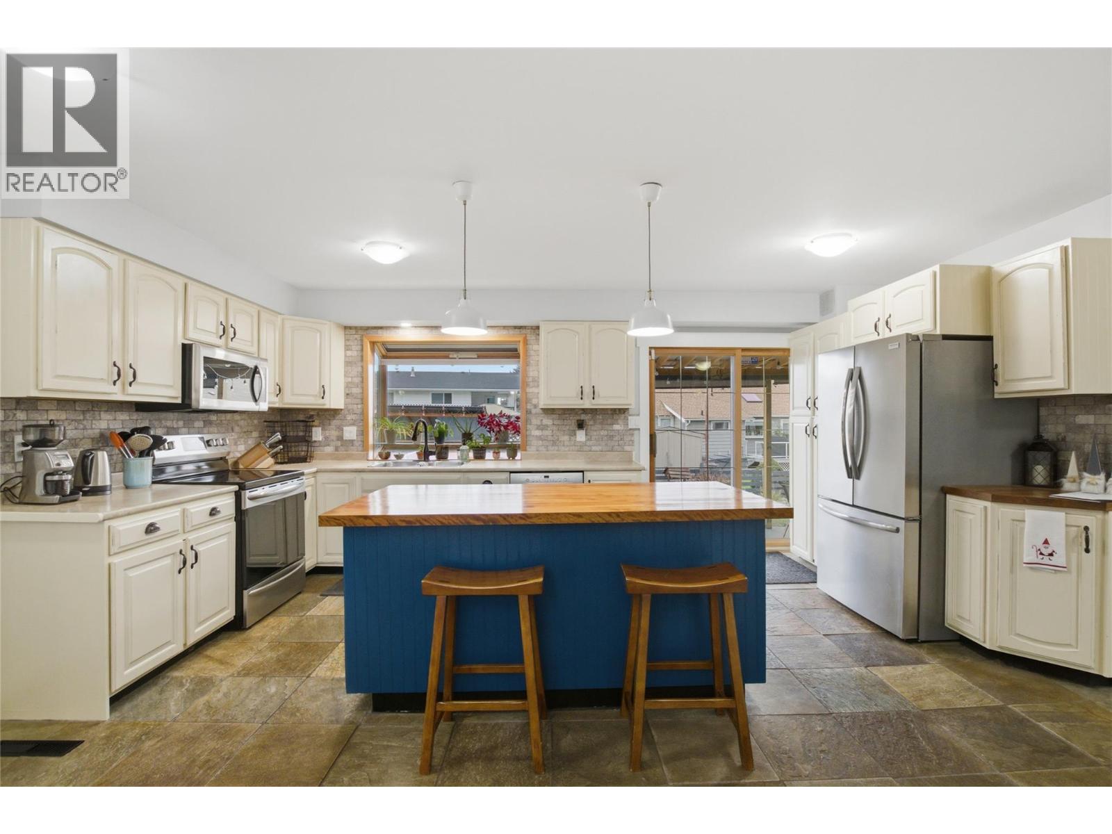 1834 Russet Wynd, Kamloops, British Columbia  V2C 4N5 - Photo 7 - 10373620