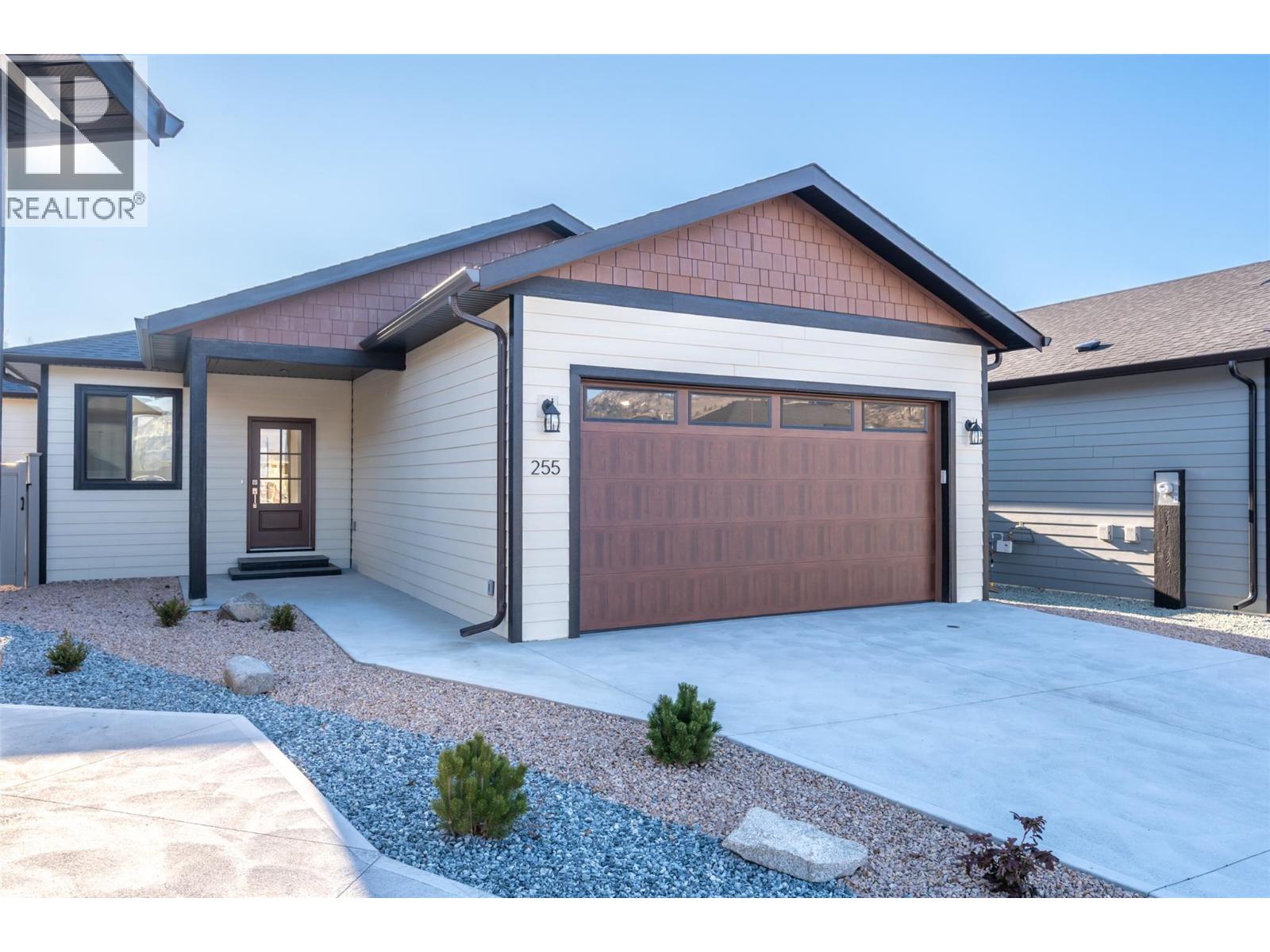 255 Bentgrass Avenue, Oliver, British Columbia