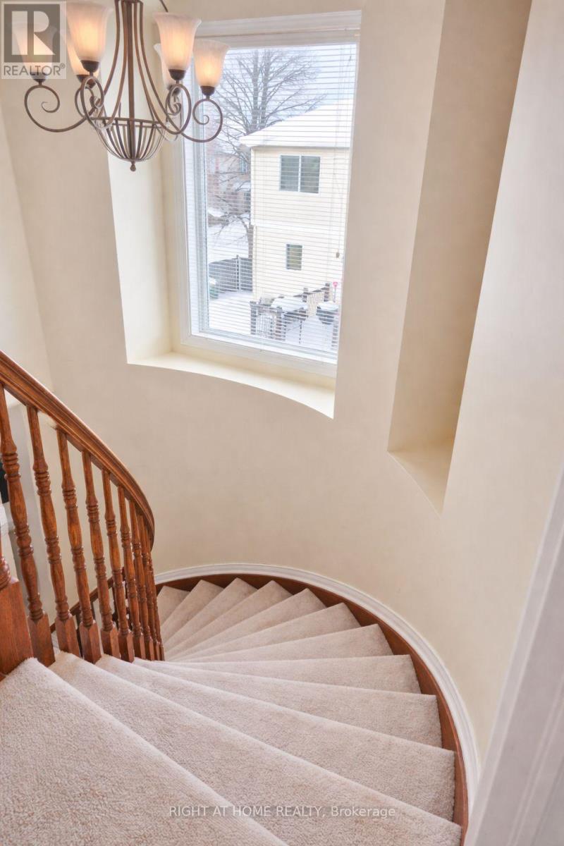 102 Southpointe Avenue, Ottawa, Ontario K2J 4T5 - Photo 12 - X12722194