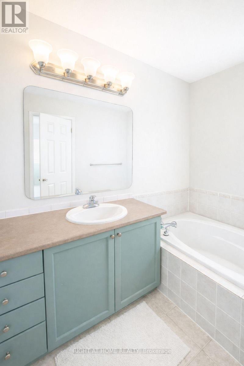 102 Southpointe Avenue, Ottawa, Ontario K2J 4T5 - Photo 17 - X12722194