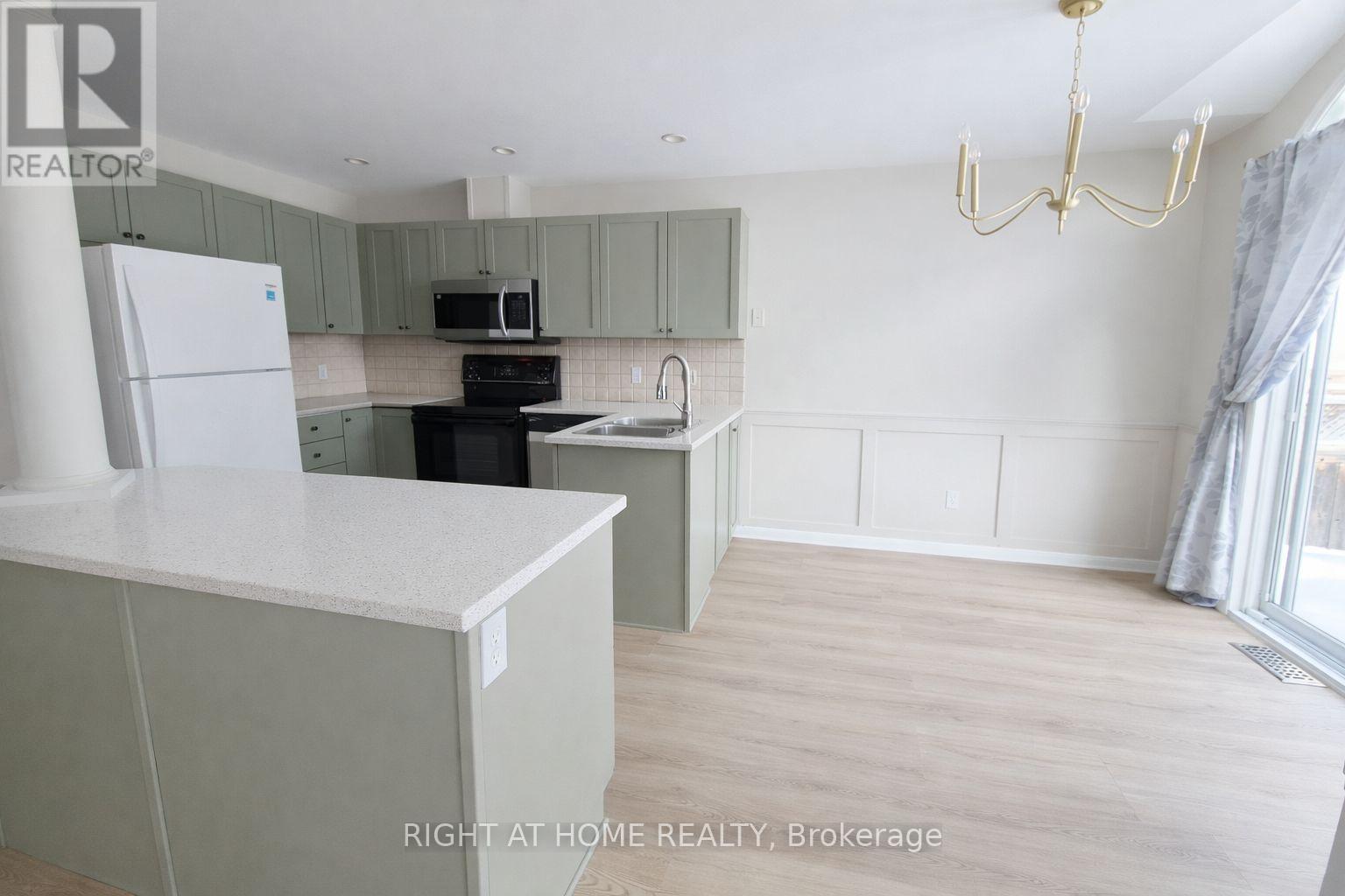 102 Southpointe Avenue, Ottawa, Ontario K2J 4T5 - Photo 3 - X12722194