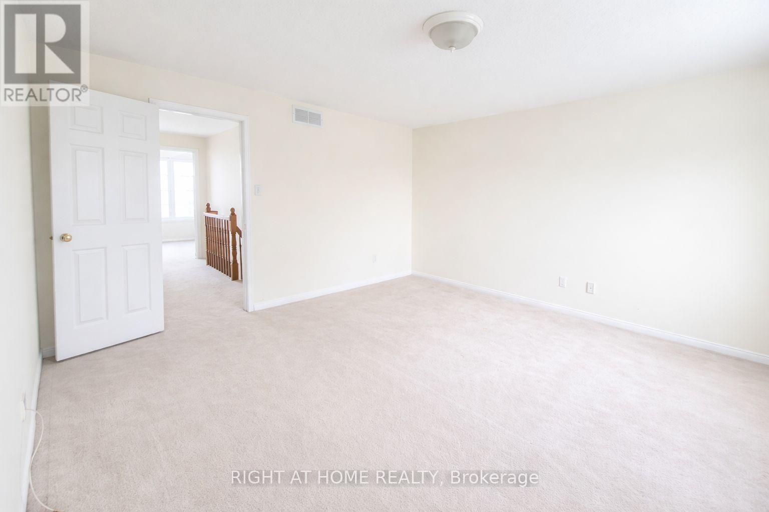 102 Southpointe Avenue, Ottawa, Ontario K2J 4T5 - Photo 7 - X12722194