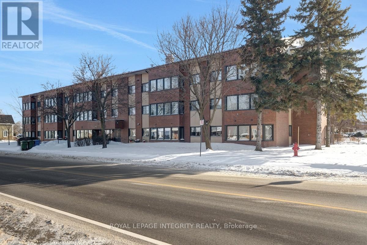 103 - 124 Daniel Street S, Arnprior, Ontario  K7S 2L7 - Photo 2 - X12722218