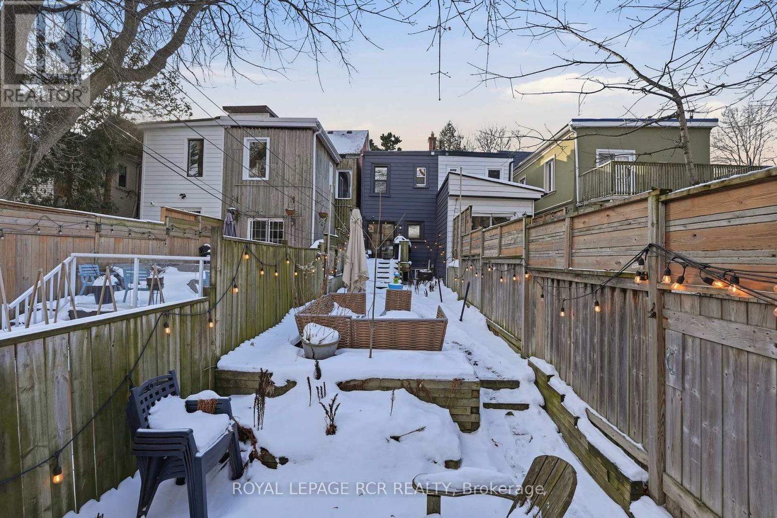 257 Rhodes Avenue, Toronto, Ontario  M4L 3A2 - Photo 30 - E12713630