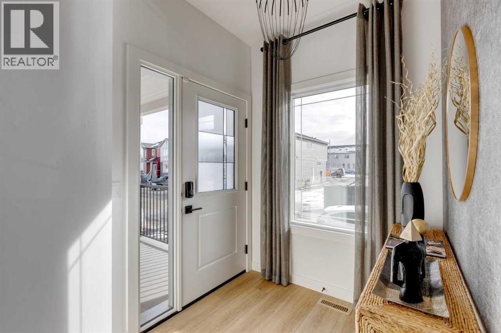 401 Sora Way Se, Calgary, Alberta  T3S 0M3 - Photo 2 - A2281153