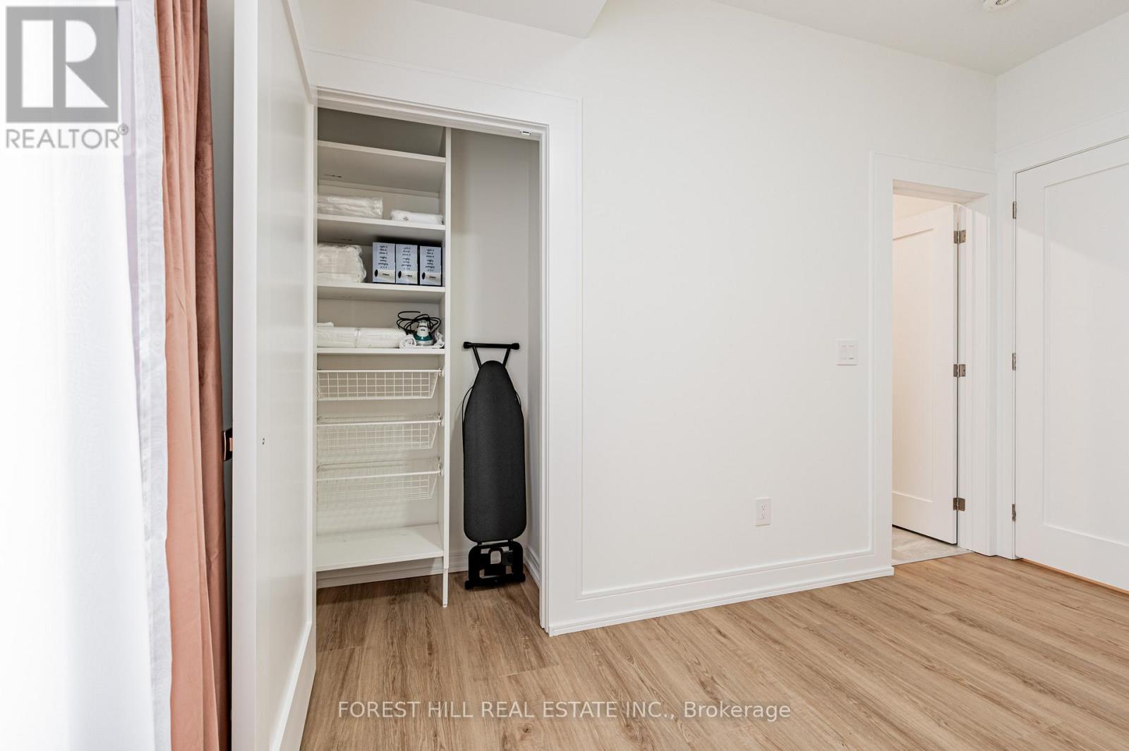 Unit 4 - 171 Cedric Avenue, Toronto, Ontario  M6C 3X7 - Photo 17 - C12722148