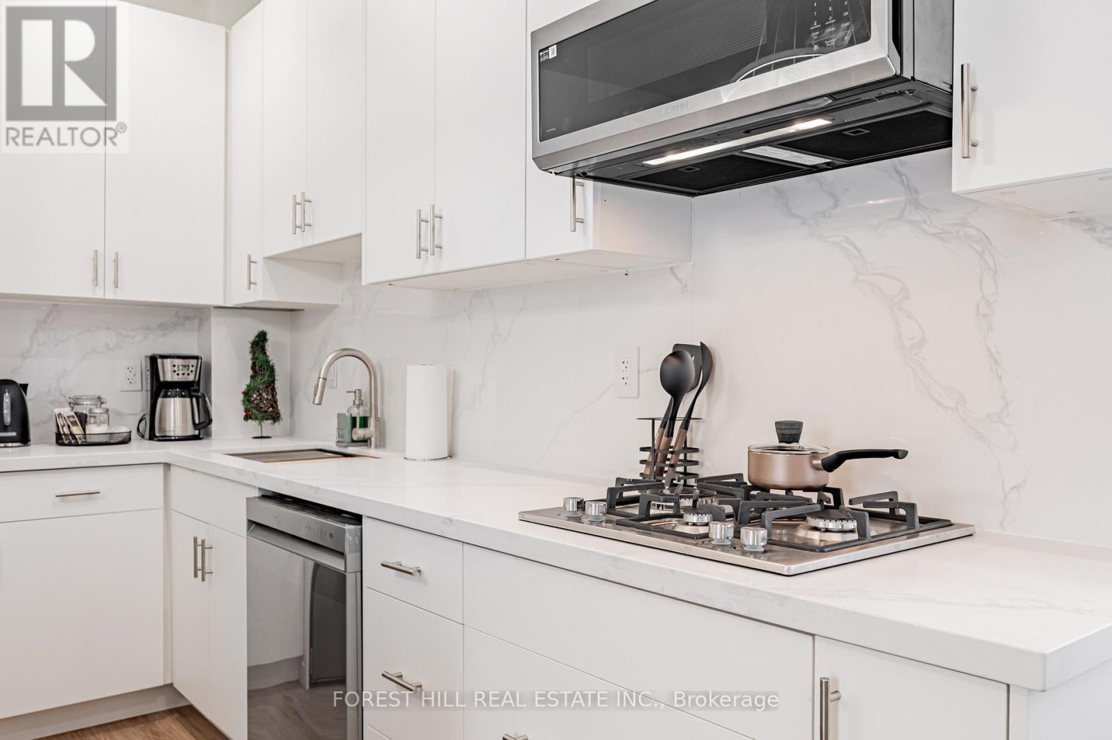 Unit 4 - 171 Cedric Avenue, Toronto, Ontario  M6C 3X7 - Photo 9 - C12722148