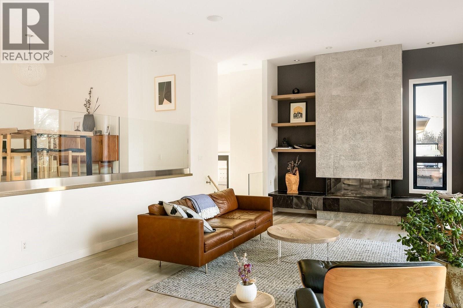 2151 Allenby St, Oak Bay, British Columbia  V8R 3C2 - Photo 4 - 1023951