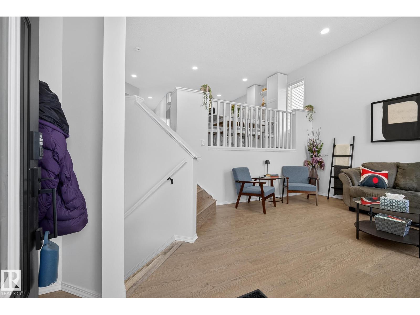 4503 149 Av Nw, Edmonton, Alberta  T5Y 2Y9 - Photo 5 - E4470811