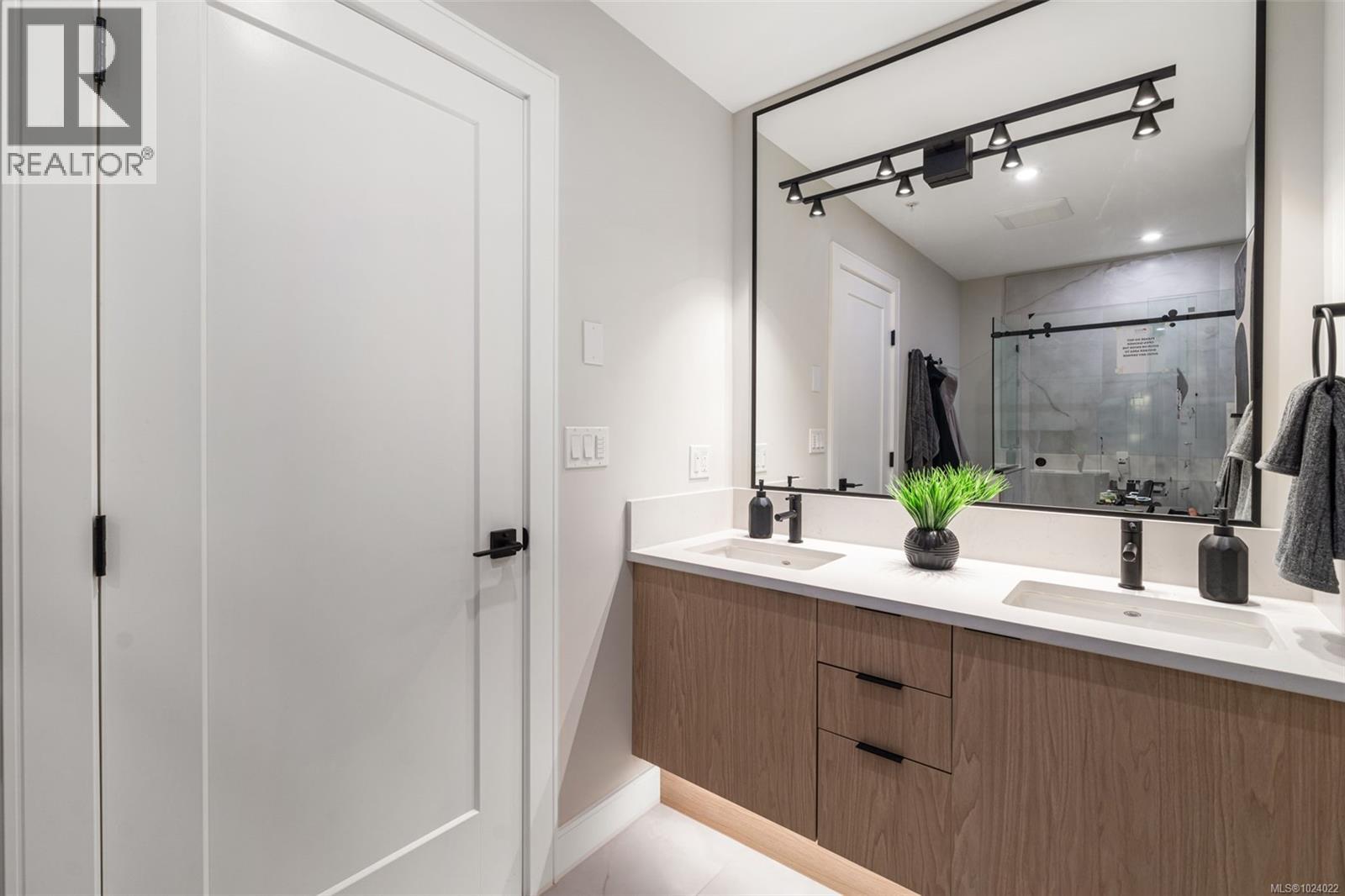 205 1810 Selenite Pl, Langford, British Columbia  V9B 7E2 - Photo 16 - 1024022