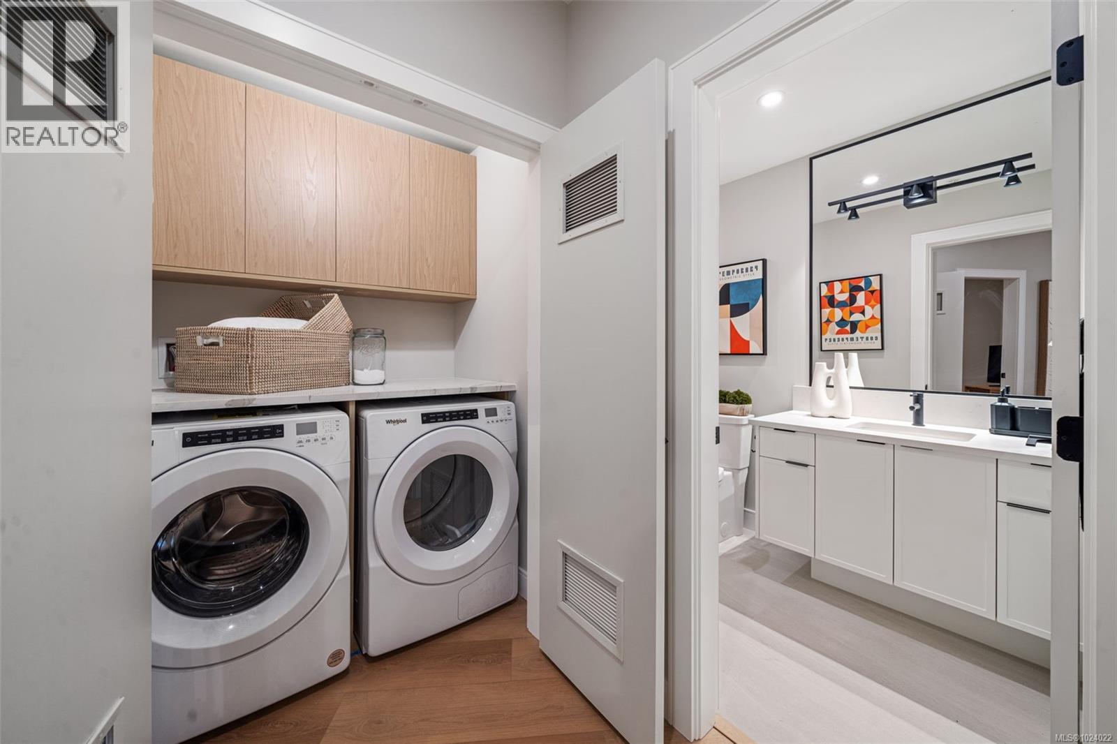 205 1810 Selenite Pl, Langford, British Columbia  V9B 7E2 - Photo 10 - 1024022