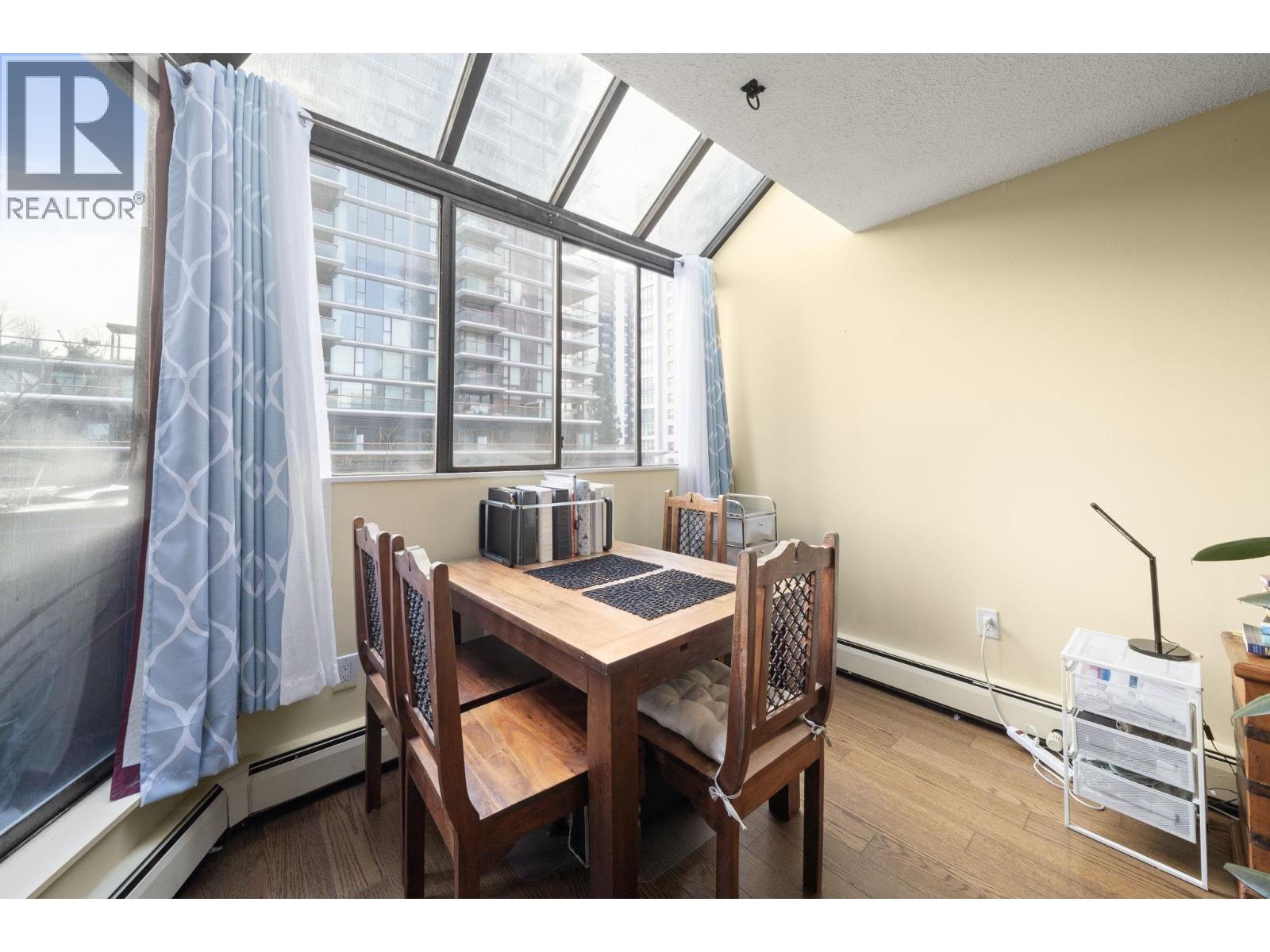 Listing Picture 8 of 21 : 400 1455 ROBSON STREET, Vancouver / 溫哥華 - 魯藝地產 Yvonne Lu Group - MLS Medallion Club Member