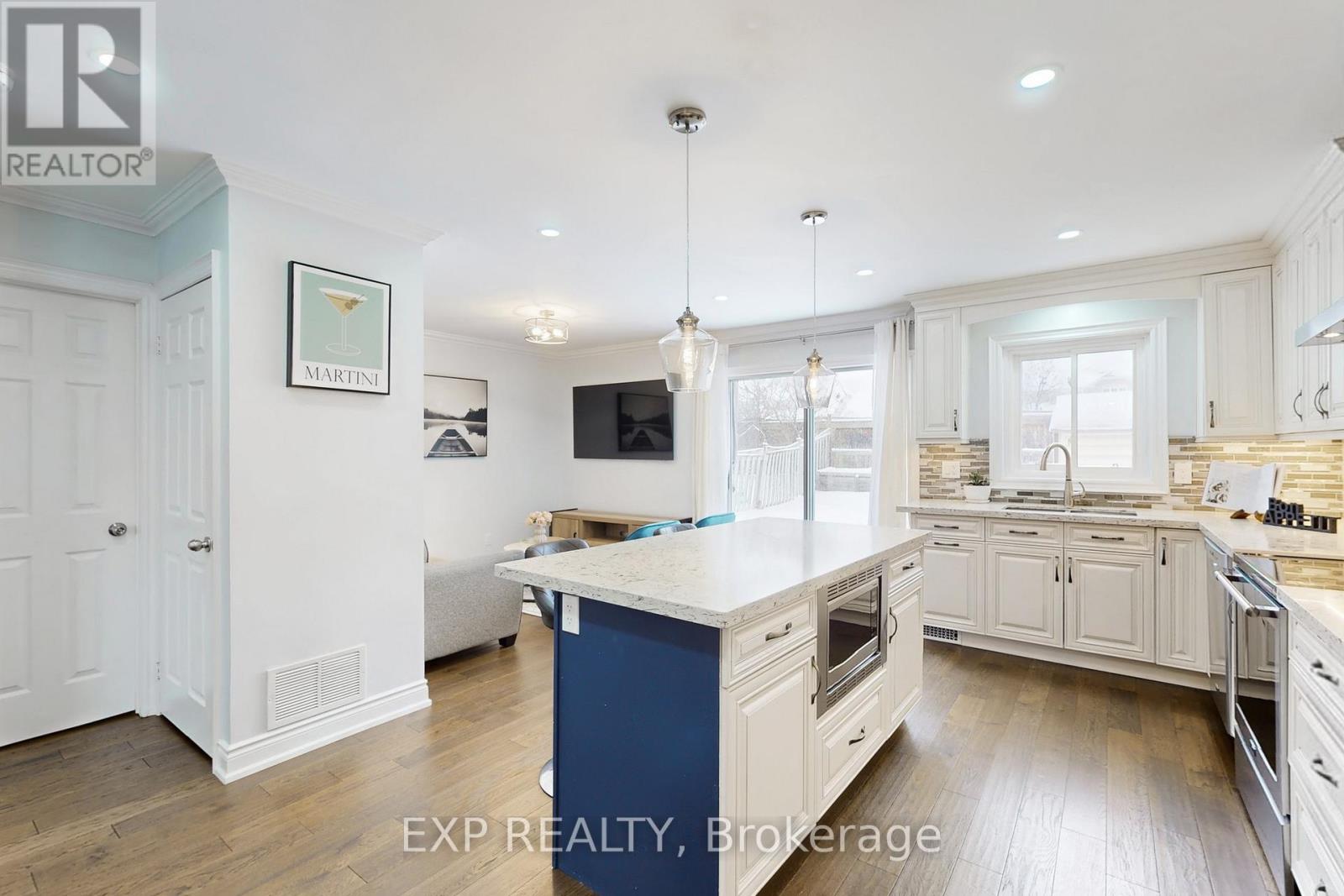 92 Hartrick Place, Whitby, Ontario  L1R 2C3 - Photo 12 - E12722162