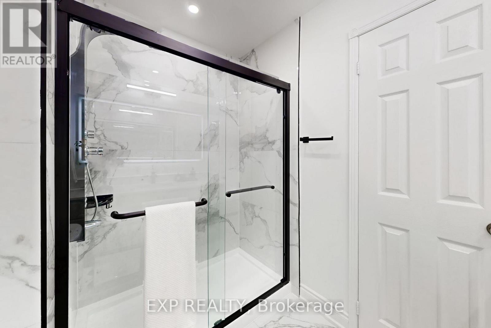 92 Hartrick Place, Whitby, Ontario  L1R 2C3 - Photo 20 - E12722162