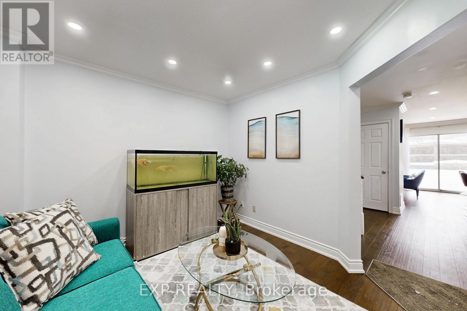 92 Hartrick Place, Whitby, Ontario  L1R 2C3 - Photo 3 - E12722162