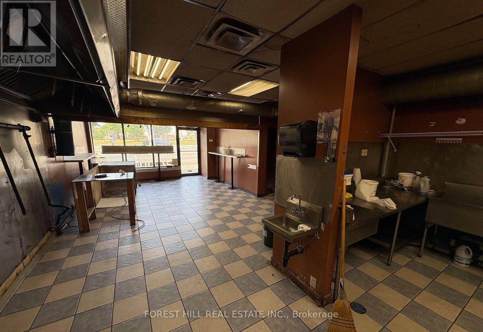 2851 Kingston Road, Toronto, Ontario M1M 1N2 - Photo 6 - E12722242