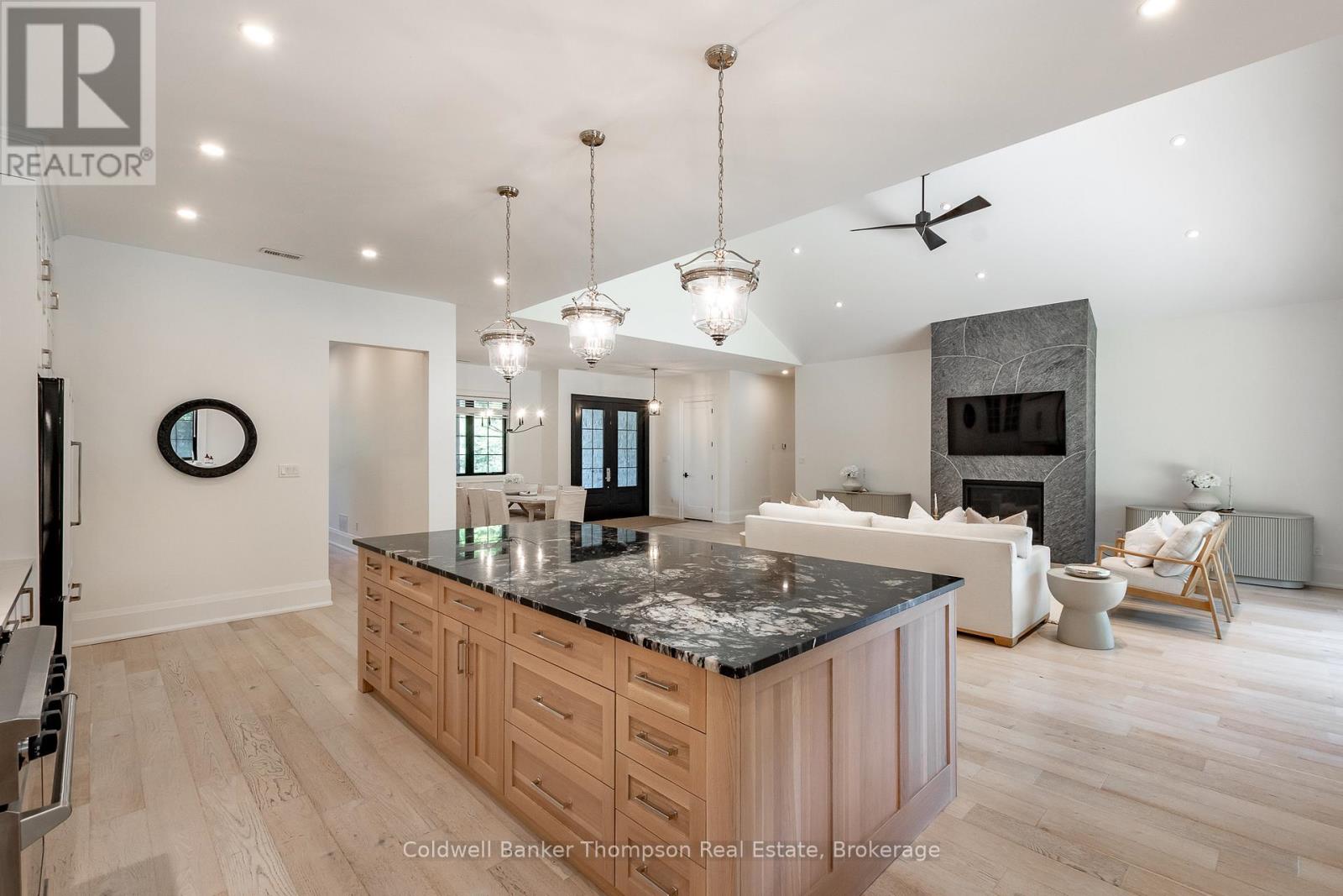 6 Royal Oak Crescent, Huntsville, Ontario  P1H 0A8 - Photo 9 - X12683510