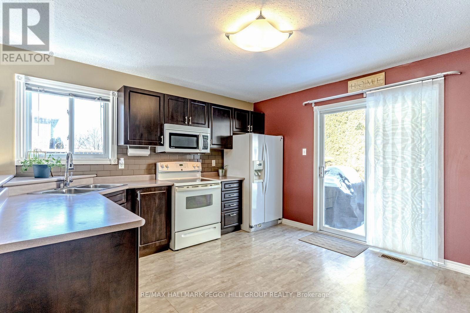 172 Sundew Drive, Barrie, Ontario  L4N 9M9 - Photo 5 - S12722176