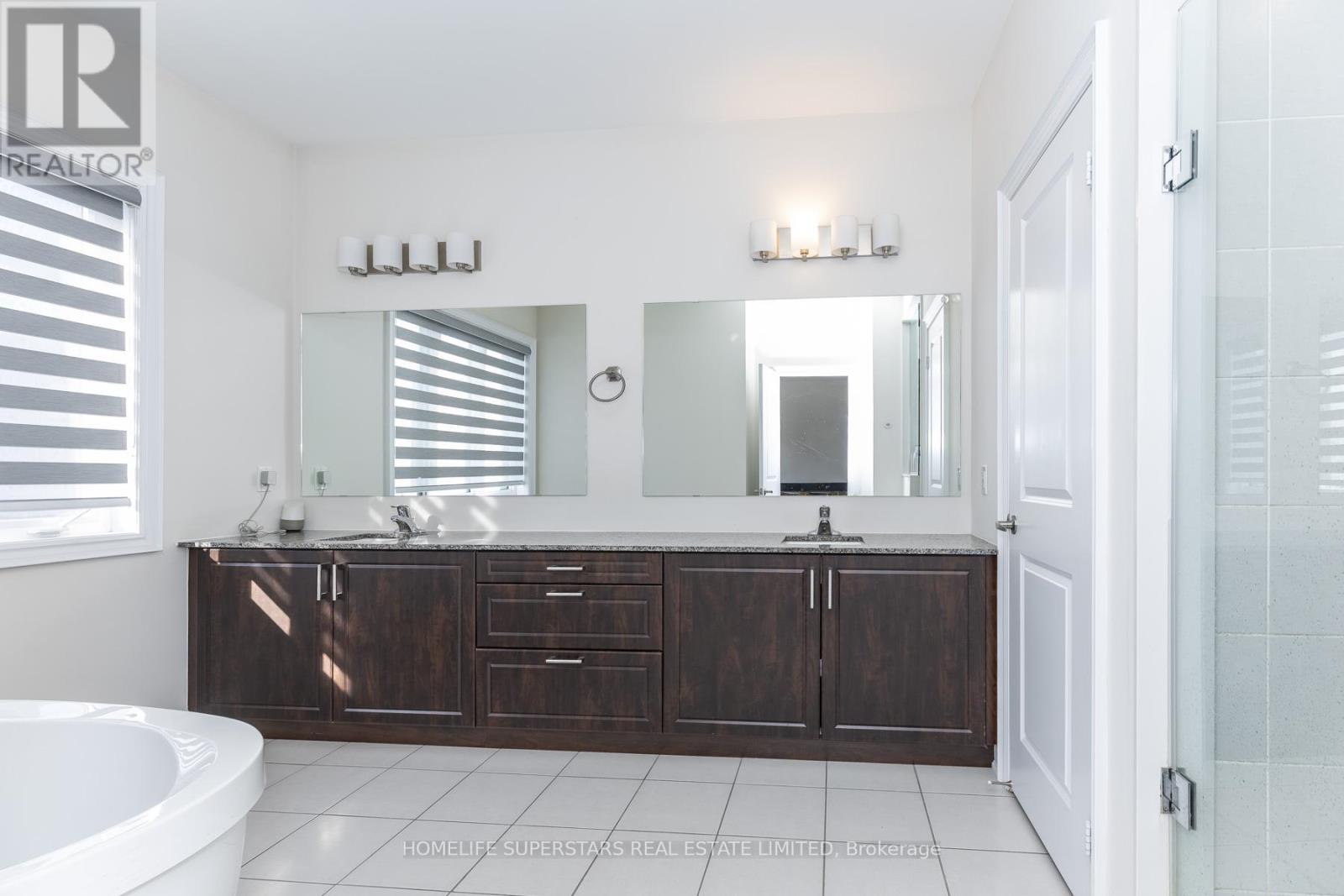 1188 Stag Hollow N, Oakville, Ontario  L6M 4G3 - Photo 27 - W12722140