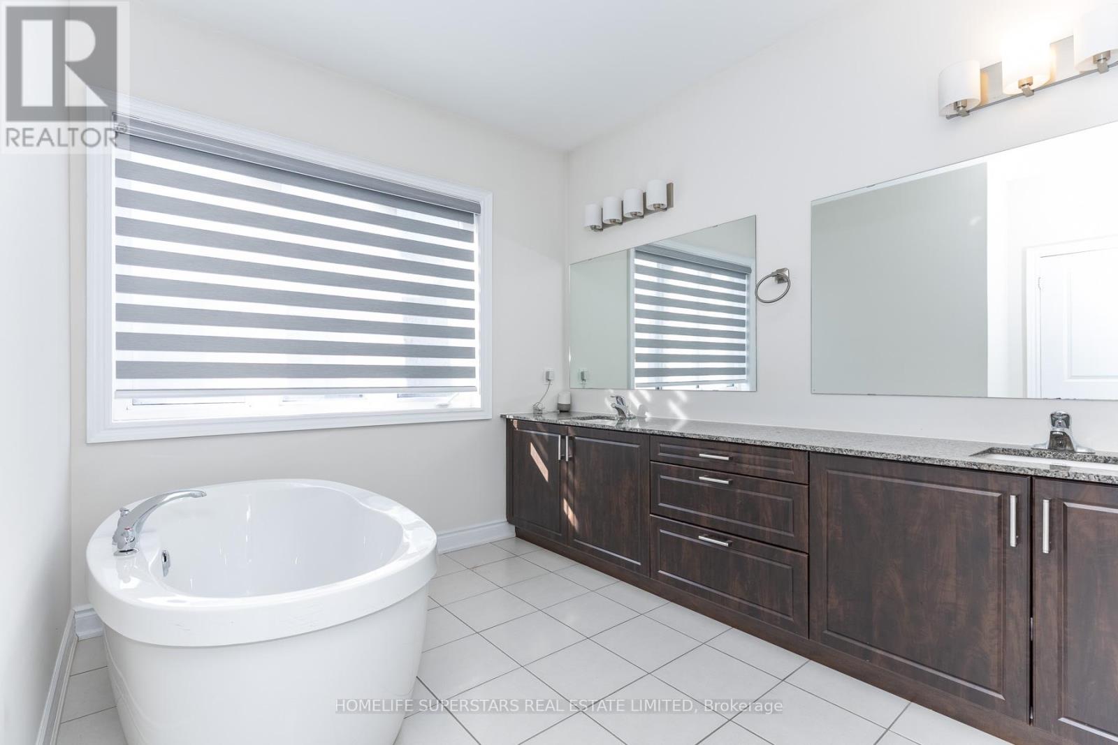 1188 Stag Hollow N, Oakville, Ontario  L6M 4G3 - Photo 29 - W12722140