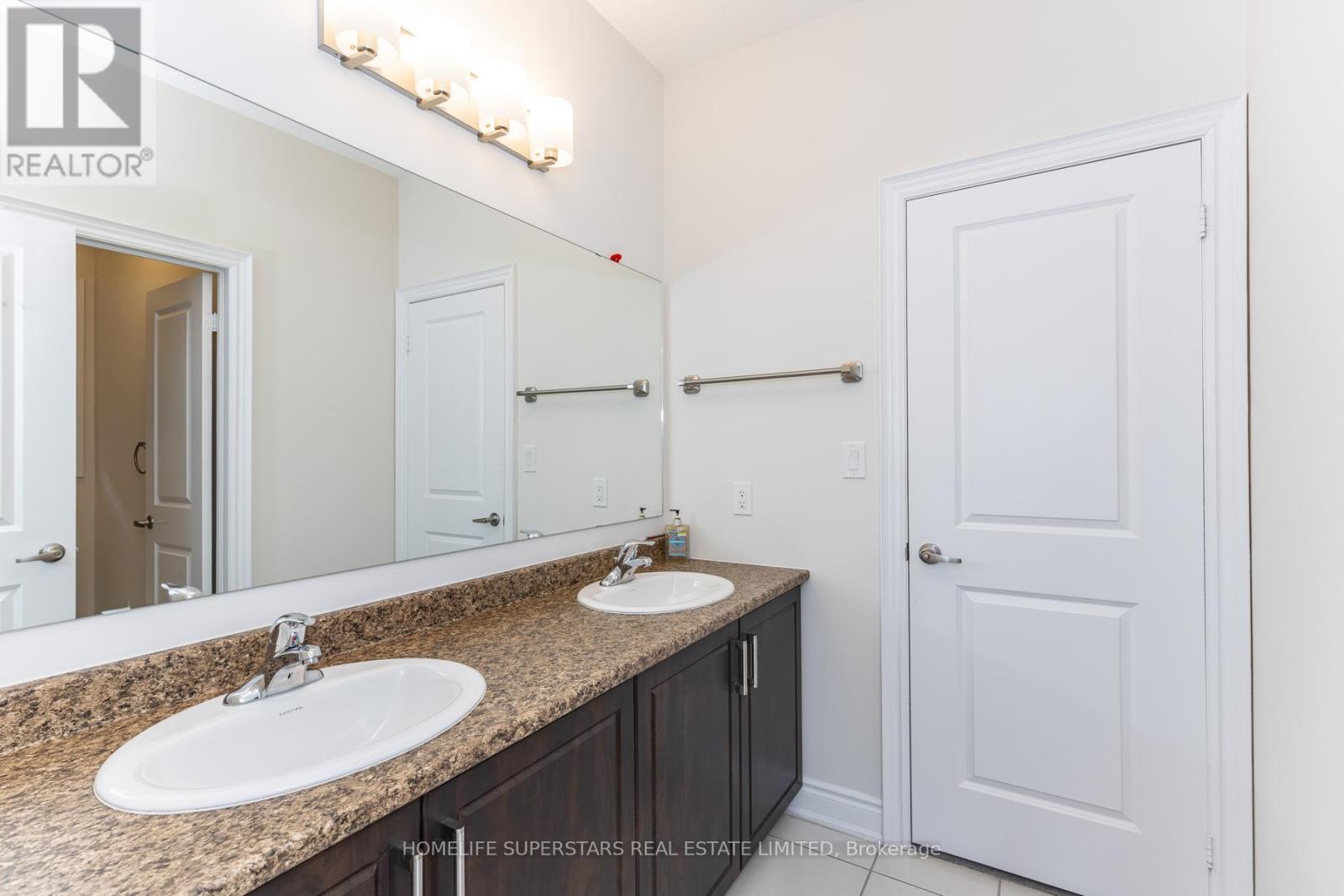 1188 Stag Hollow N, Oakville, Ontario  L6M 4G3 - Photo 39 - W12722140