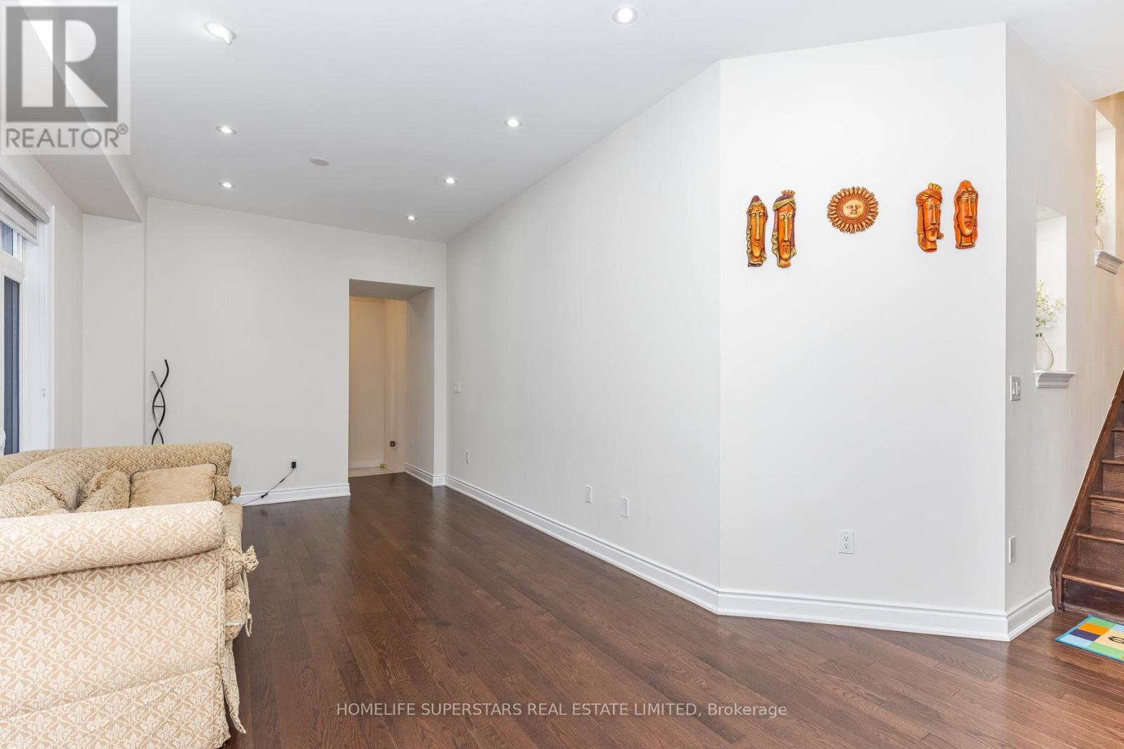 1188 Stag Hollow N, Oakville, Ontario  L6M 4G3 - Photo 8 - W12722140