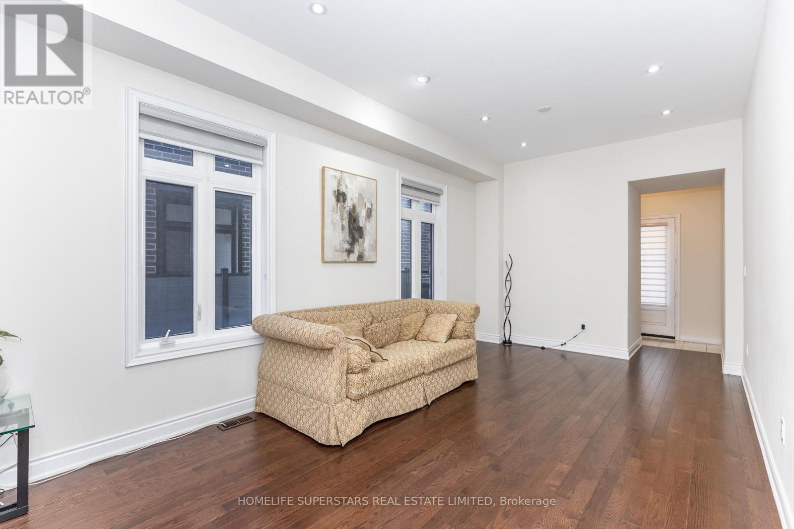 1188 Stag Hollow N, Oakville, Ontario  L6M 4G3 - Photo 9 - W12722140