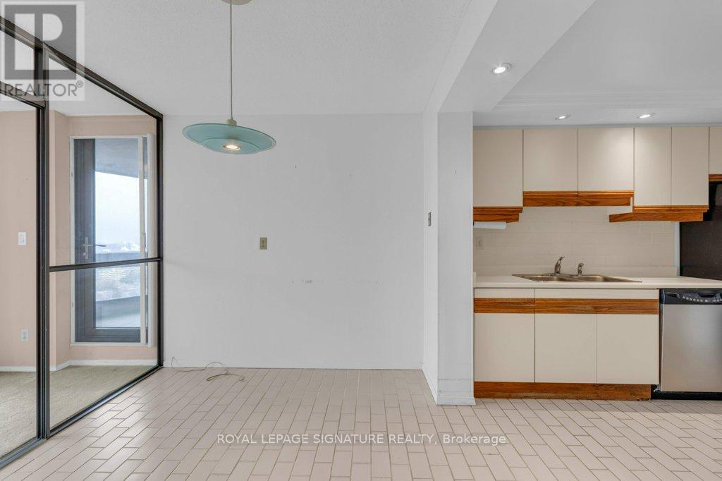 2511 - 2000 Islington Avenue, Toronto, Ontario  M9P 3S7 - Photo 30 - W12722152