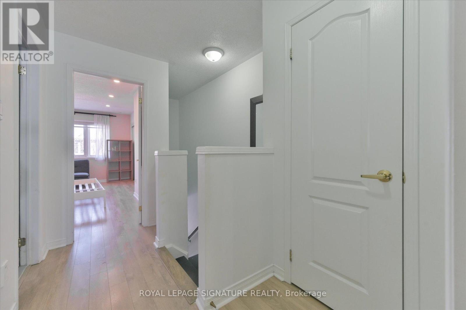 11 - 435 Hensal Circle, Mississauga, Ontario  L5A 4P1 - Photo 11 - W12722156