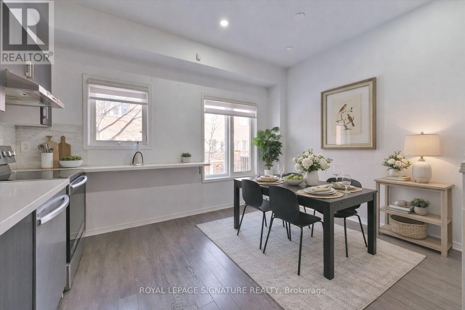 11 - 435 Hensal Circle, Mississauga, Ontario  L5A 4P1 - Photo 8 - W12722156