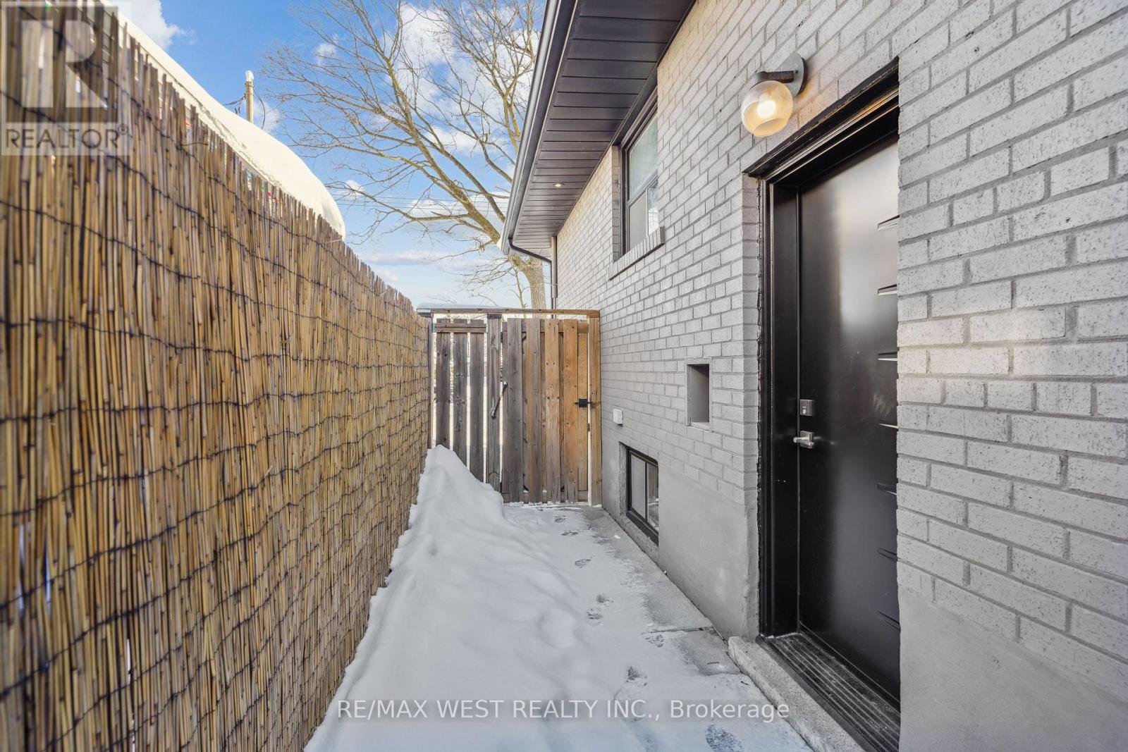 14 Ixworth Road, Toronto, Ontario  M9W 4R8 - Photo 11 - W12722190
