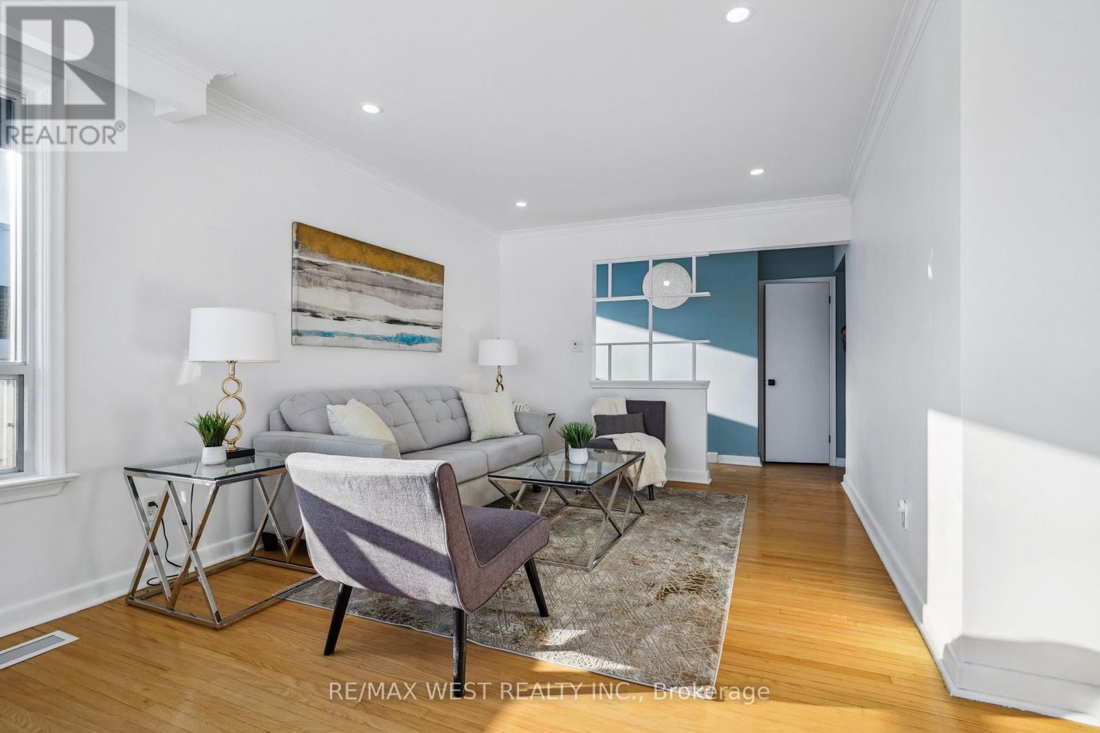 14 Ixworth Road, Toronto, Ontario  M9W 4R8 - Photo 2 - W12722190