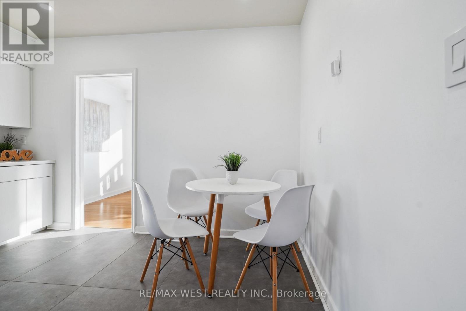 14 Ixworth Road, Toronto, Ontario  M9W 4R8 - Photo 6 - W12722190